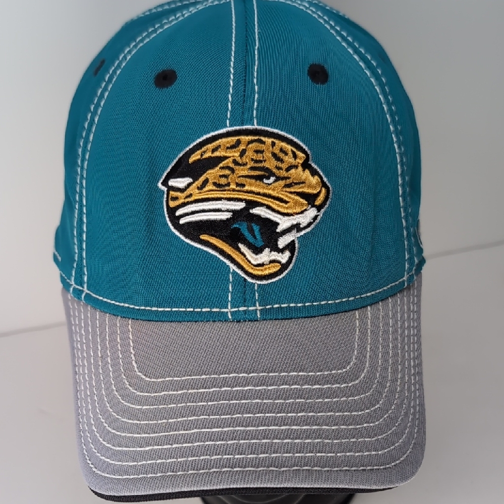 Reebok Jacksonville Jaguars OSFA Stretch Hat. Embroidery Nfl Spellout